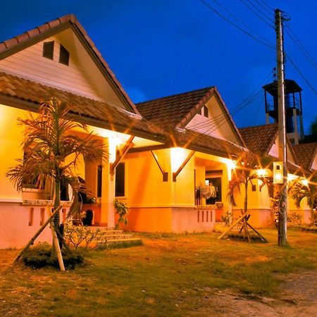 Bannamkang Hotel Nai Yang Ngoại thất bức ảnh